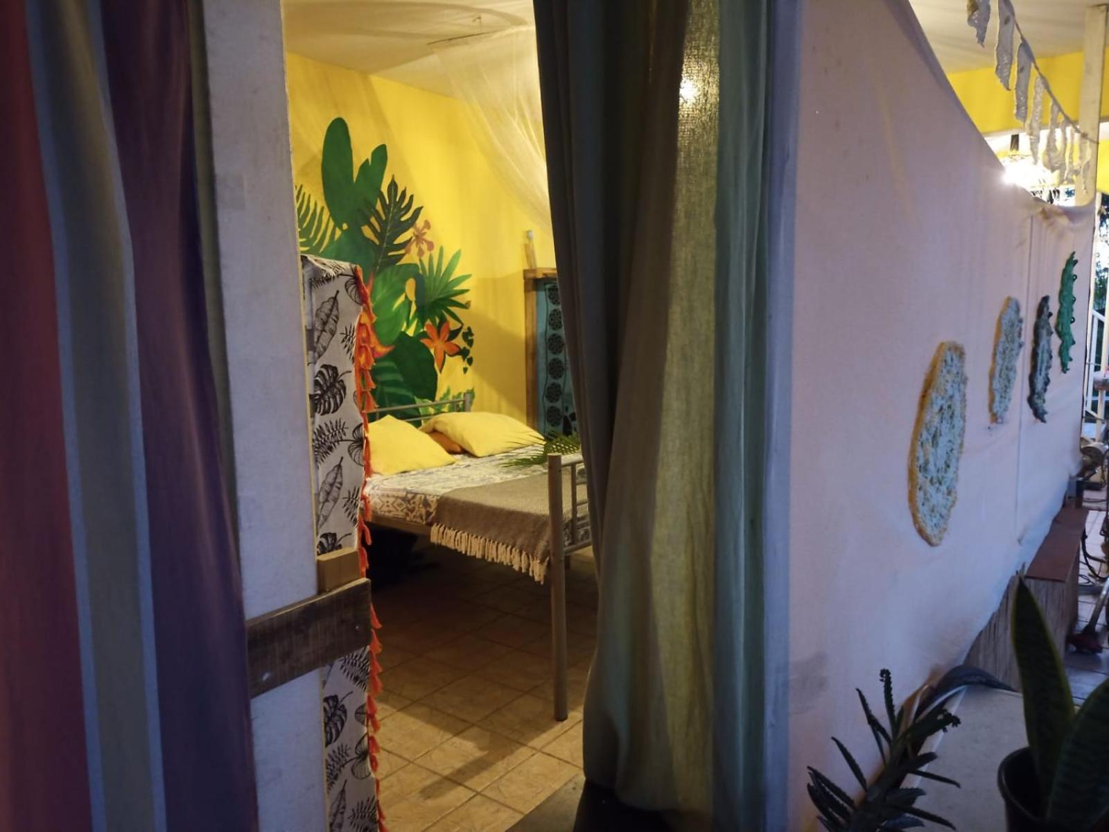 Happy Hippies House Apartment Sainte-Rose Room photo