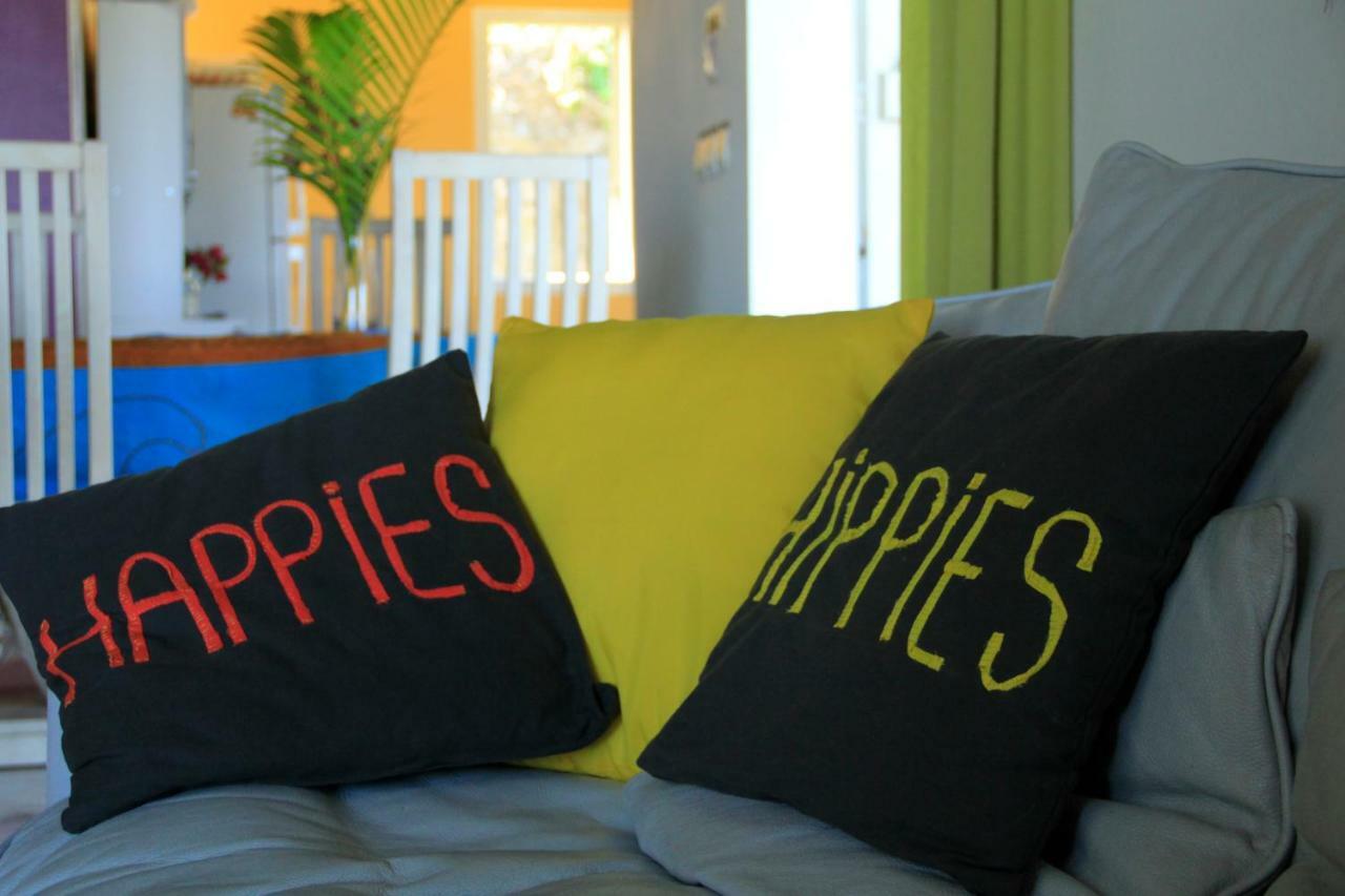 Happy Hippies House Apartment Sainte-Rose Exterior photo